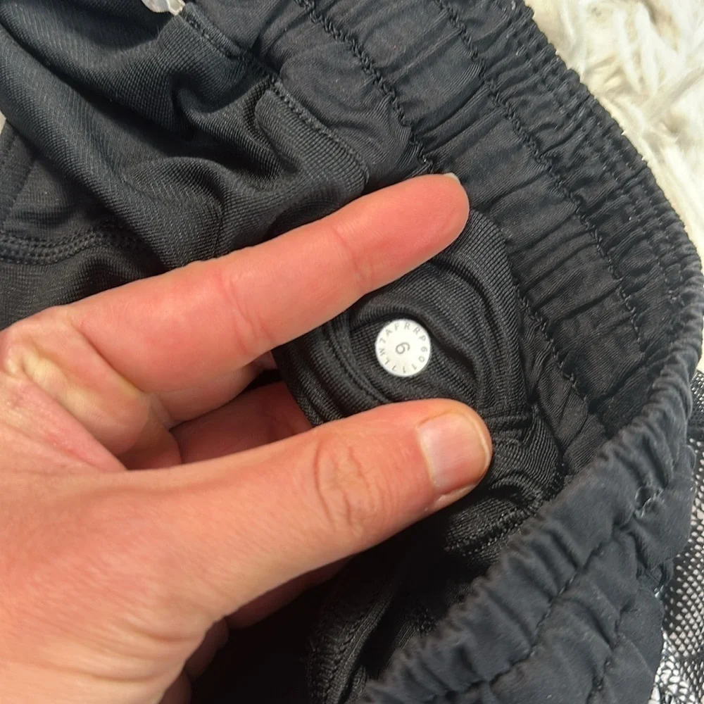 Lululemon Hotty Hot Short (2.5